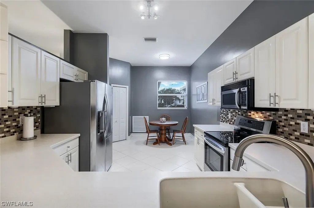 8120 Sanctuary Drive Naples FL 34104