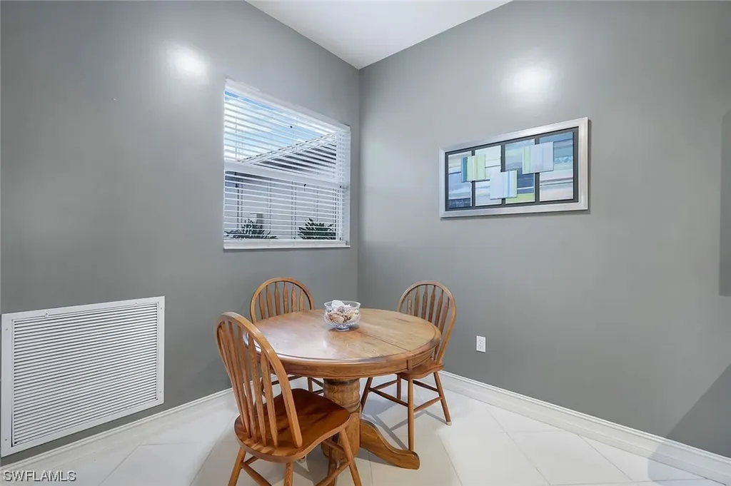 8120 Sanctuary Drive Naples FL 34104