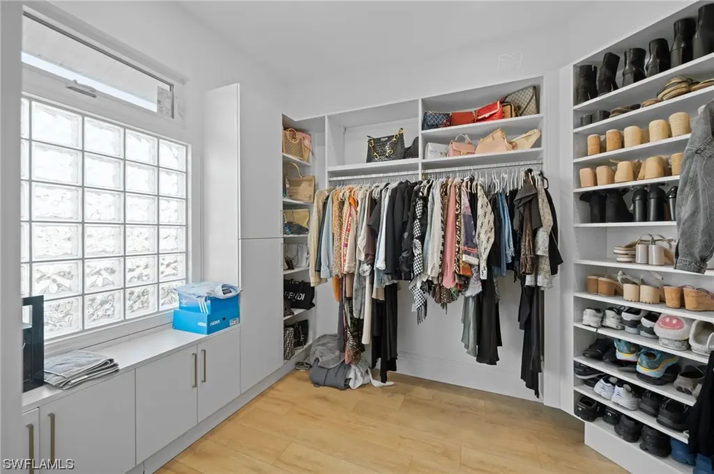 235 Dolphin Cove Court Bonita Springs FL 34134