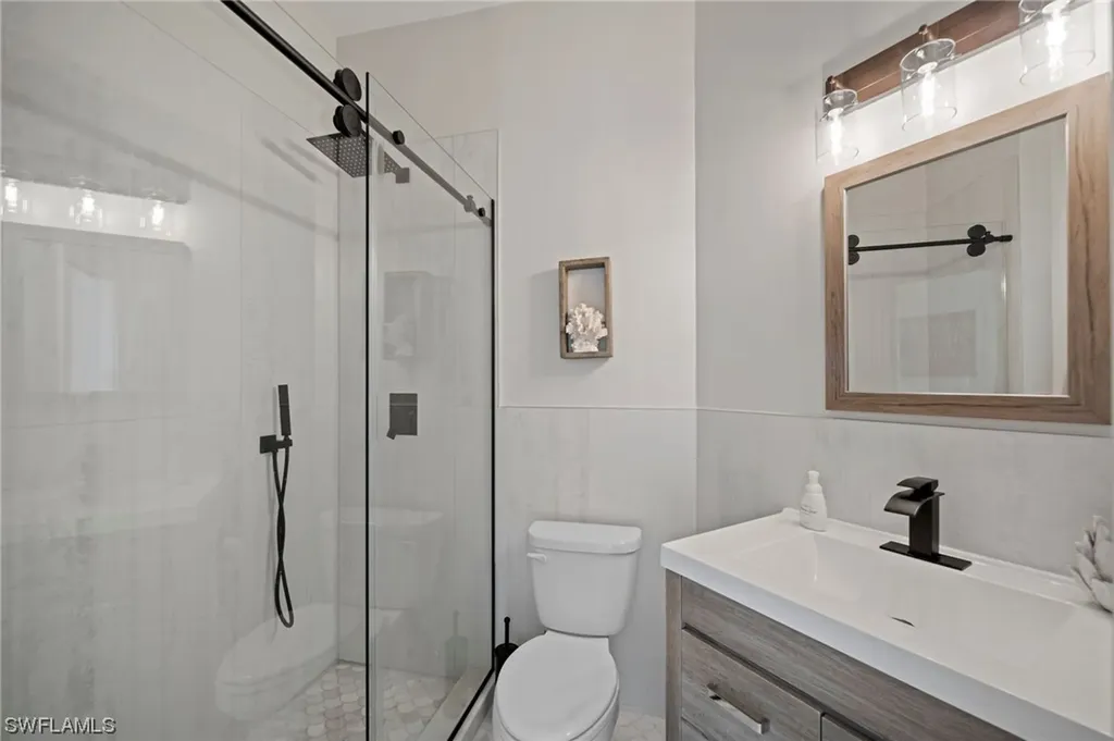 235 Dolphin Cove Court Bonita Springs FL 34134