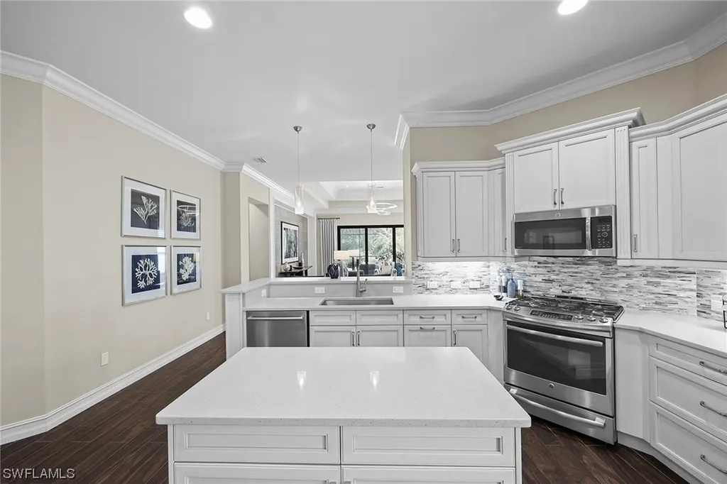 6612 Roma Way Naples FL 34113