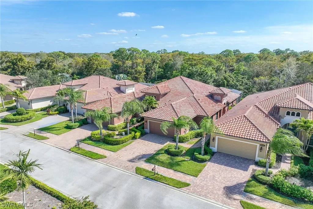 6612 Roma Way Naples FL 34113
