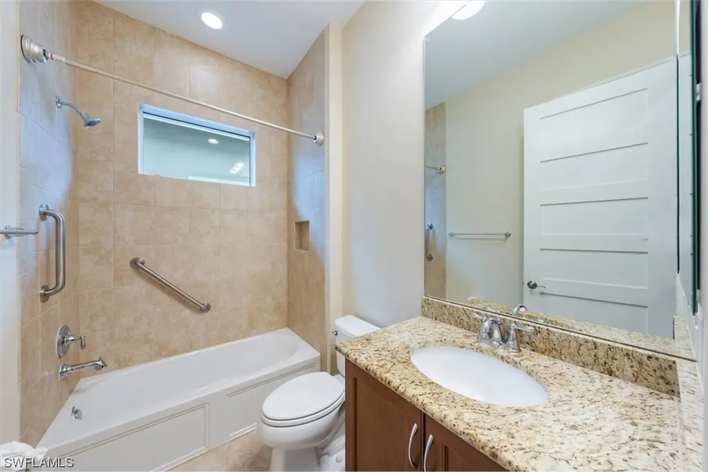 5860 Antigua Way Naples FL 34113