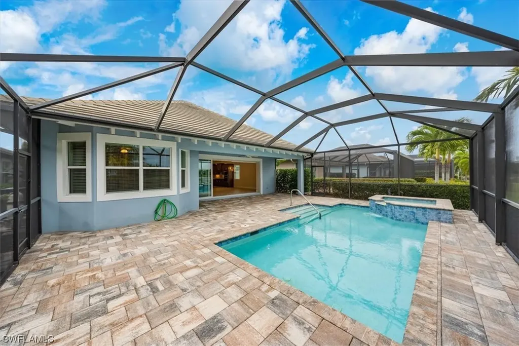 5860 Antigua Way Naples FL 34113
