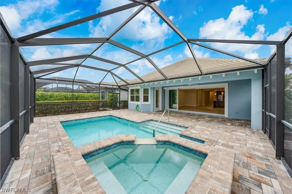 5860 Antigua Way Naples FL 34113