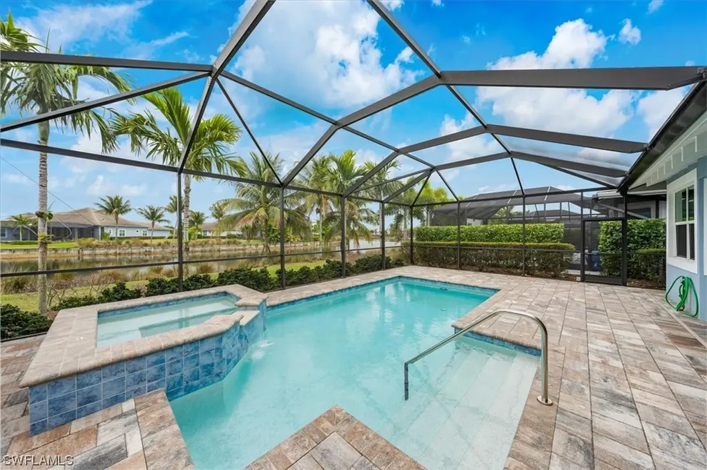 5860 Antigua Way Naples FL 34113
