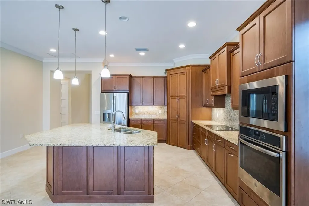 5860 Antigua Way Naples FL 34113