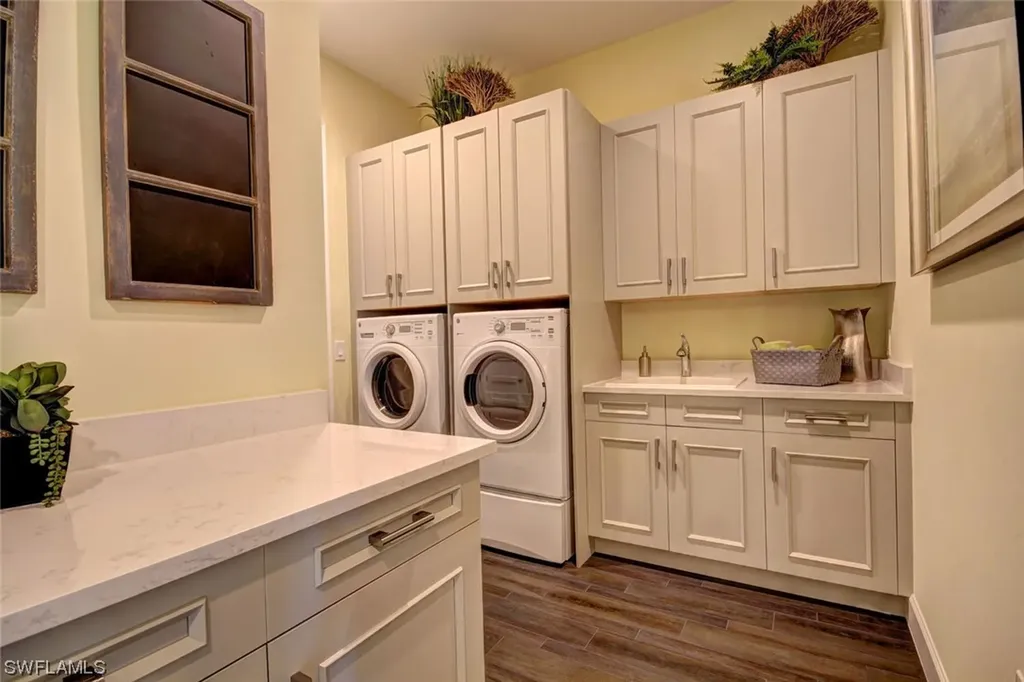 8769 Yucatan Court Naples FL 34112