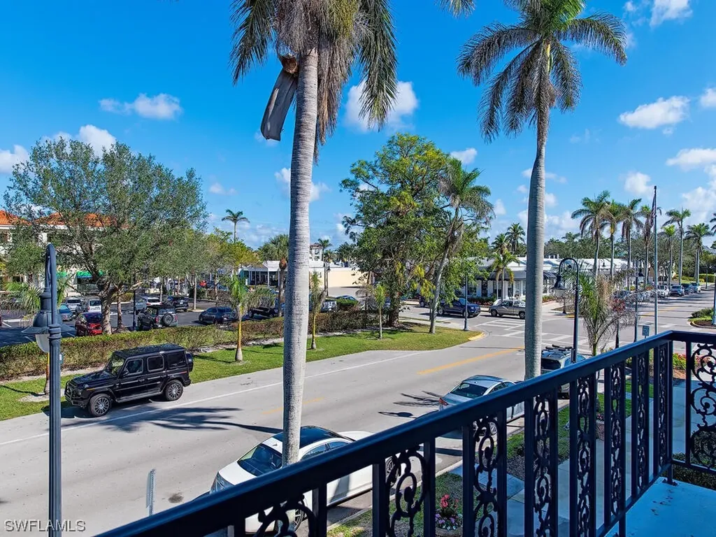 292 14th Avenue S Naples FL 34102