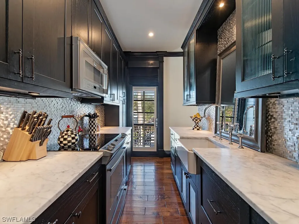 292 14th Avenue S Naples FL 34102
