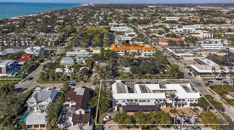 292 14TH Avenue S Naples FL 34102