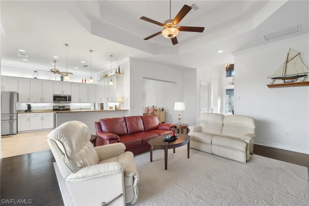 6631 Monterey Point Naples FL 34105