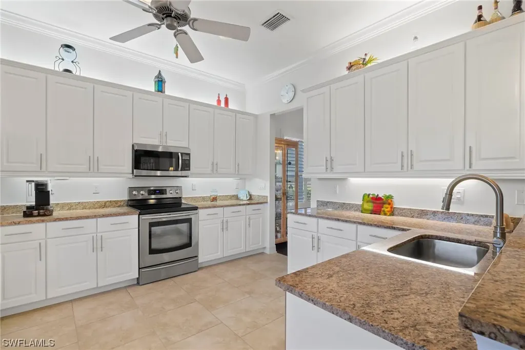 6631 Monterey Point Naples FL 34105