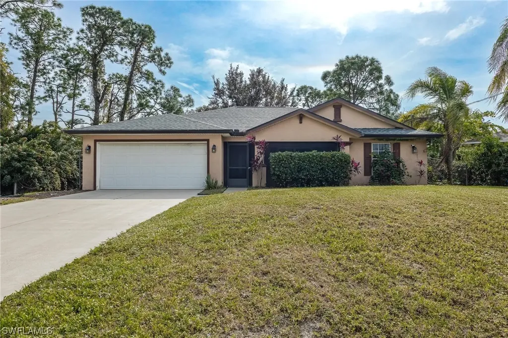 4917 6th Street W Lehigh Acres FL 33971