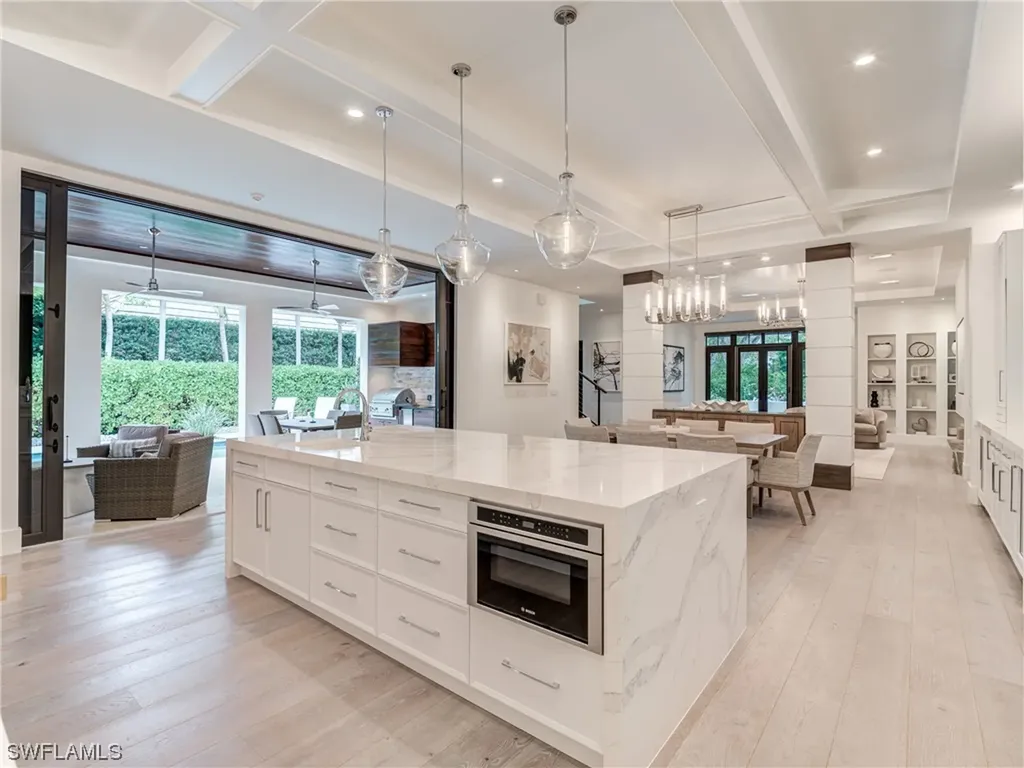 336 1st Avenue N Naples FL 34102