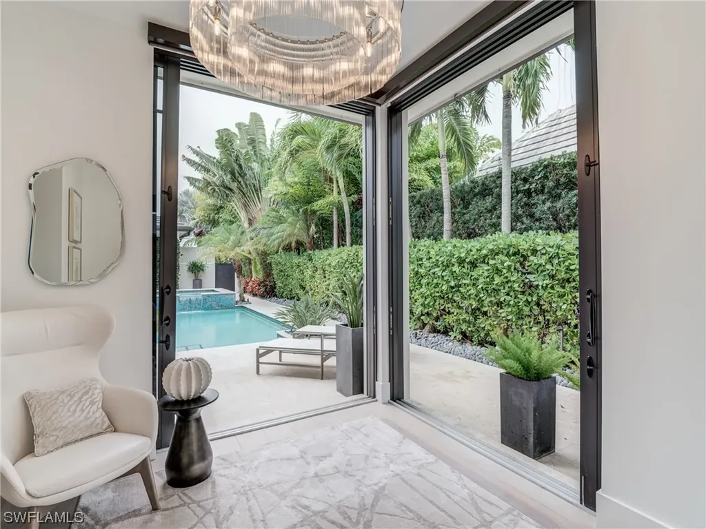 336 1st Avenue N Naples FL 34102