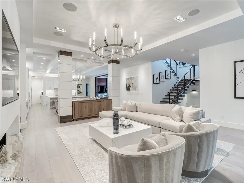 336 1st Avenue N Naples FL 34102