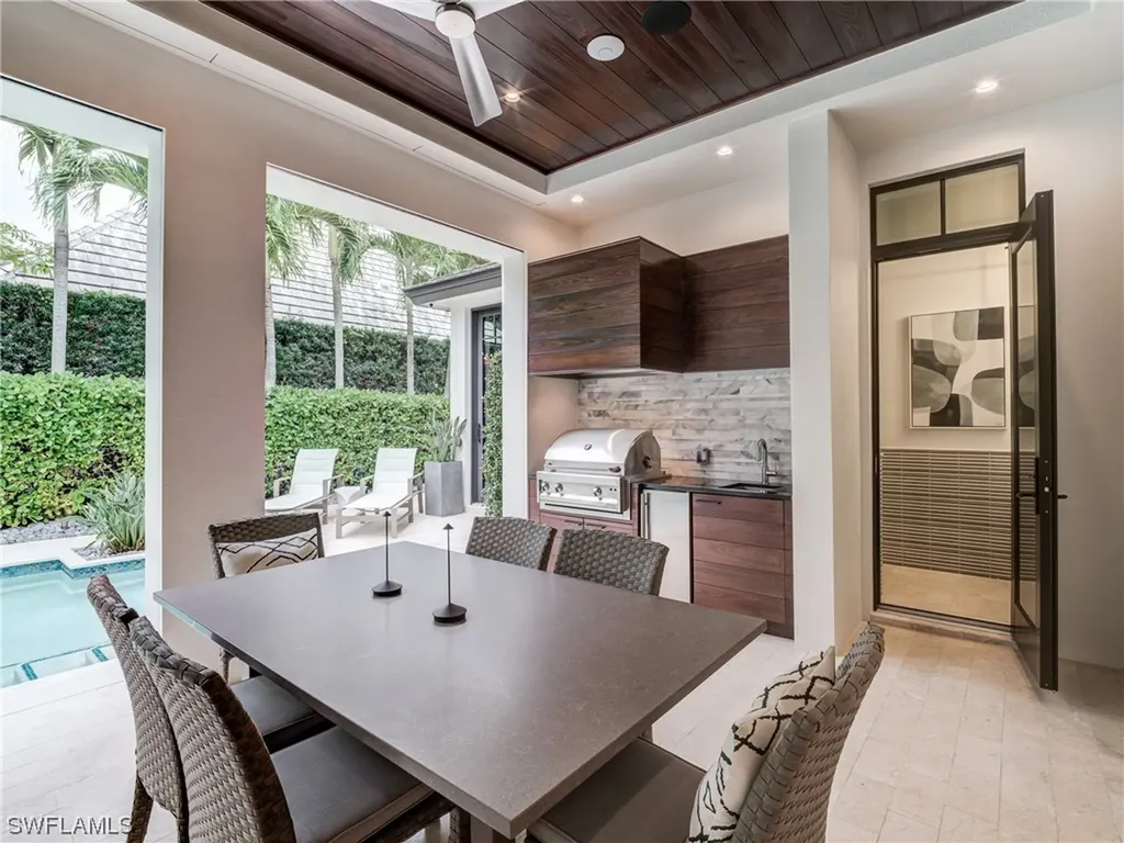 336 1st Avenue N Naples FL 34102