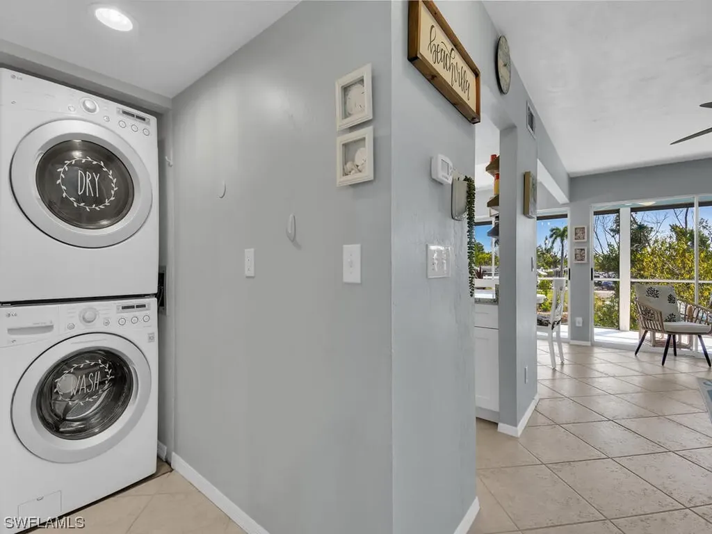 1039 Beach Road Sanibel FL 33957