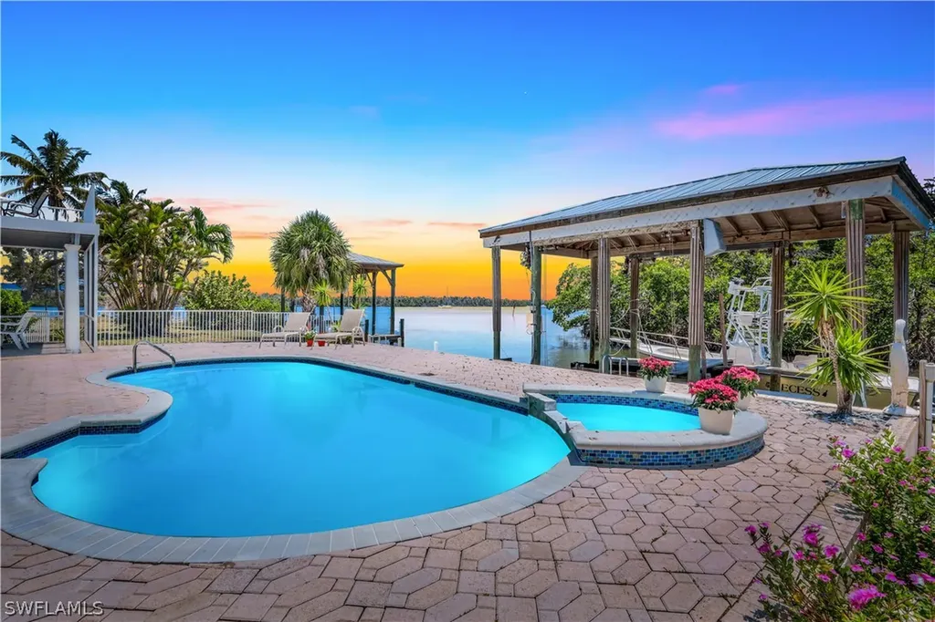 270 Tropical Shores Way Fort Myers Beach FL 33931