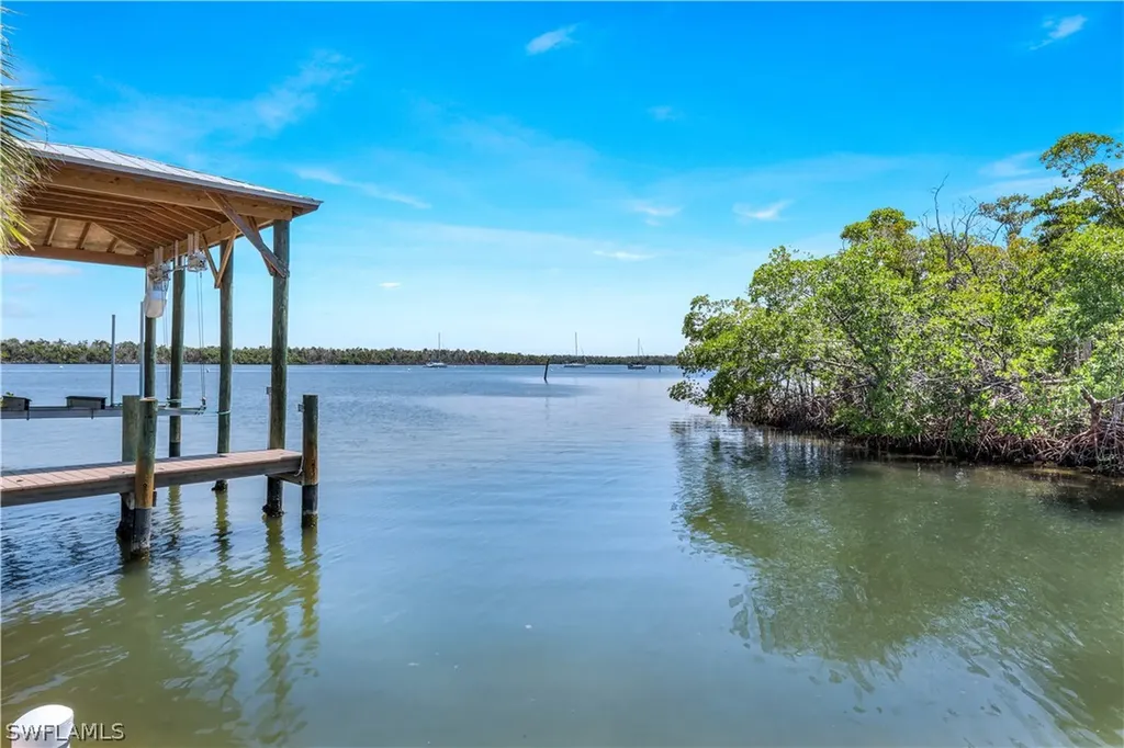 270 Tropical Shores Way Fort Myers Beach FL 33931