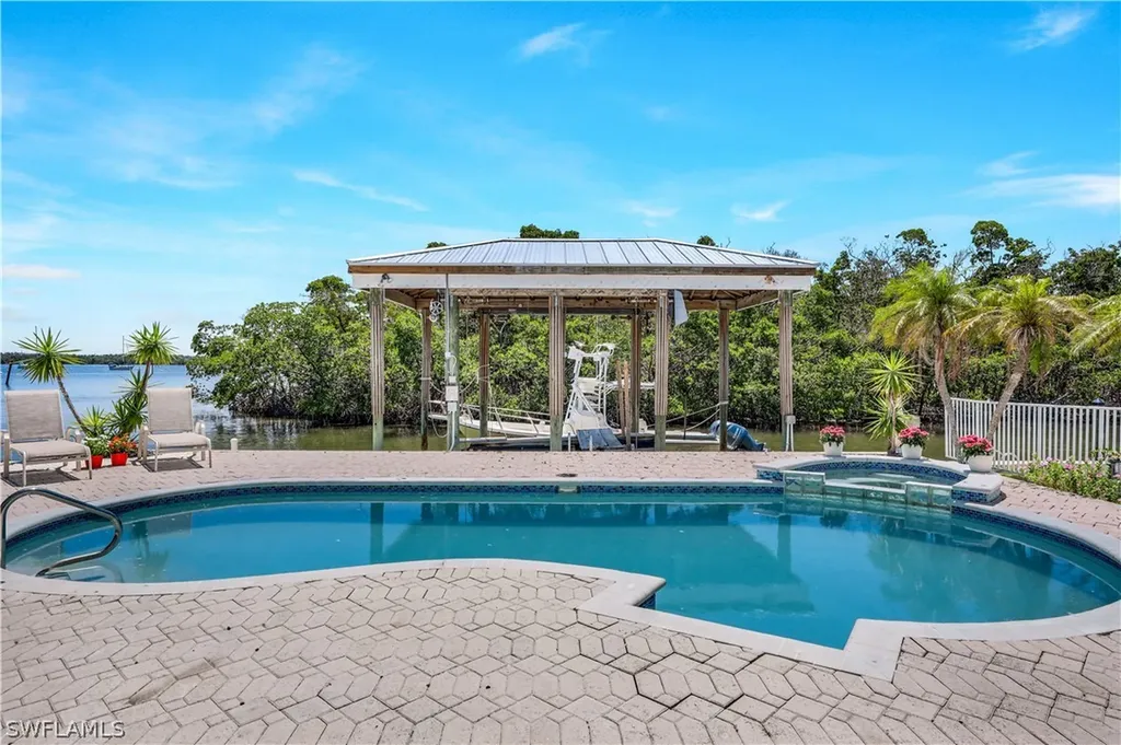 270 Tropical Shores Way Fort Myers Beach FL 33931