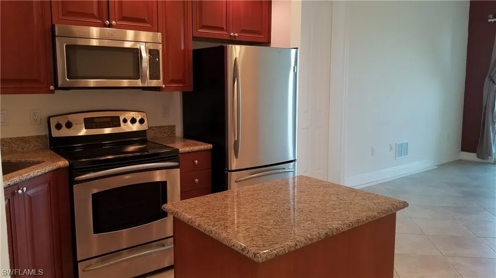 2825 Palm Beach Boulevard Fort Myers FL 33916