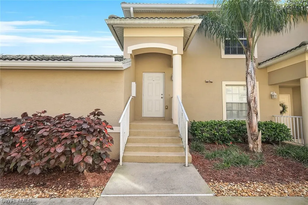 3425 Laurel Greens Lane S Naples FL 34119