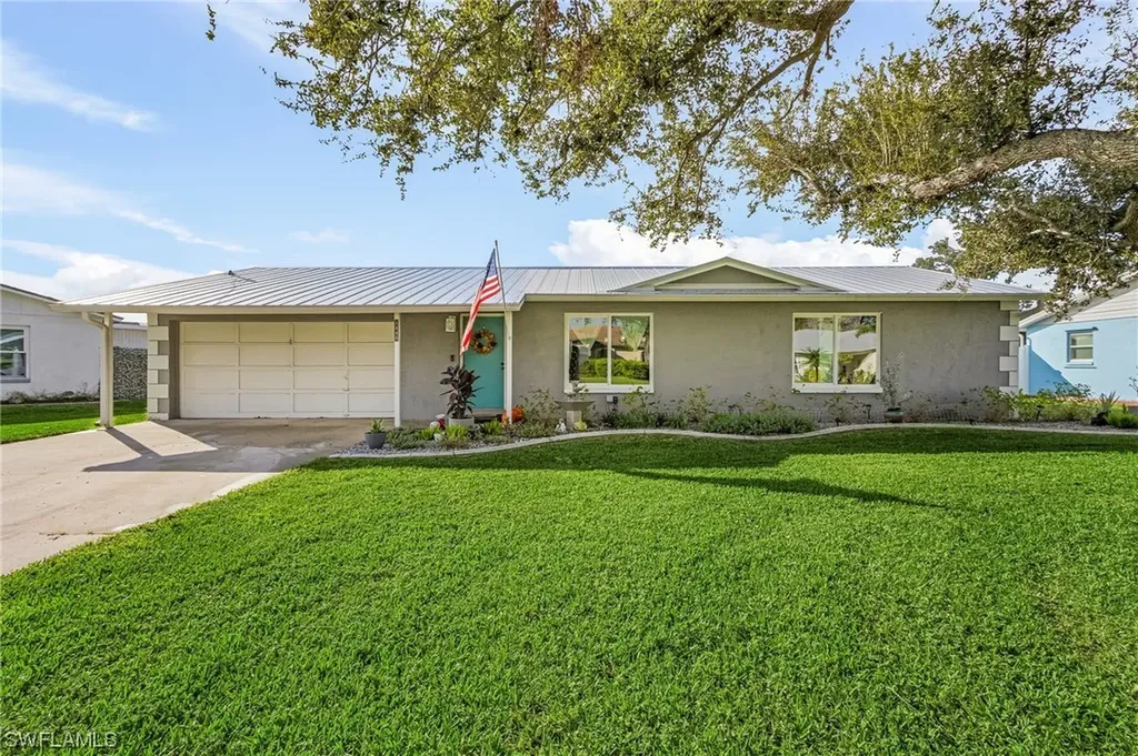 1440 SE 11th Terrace Cape Coral FL 33990