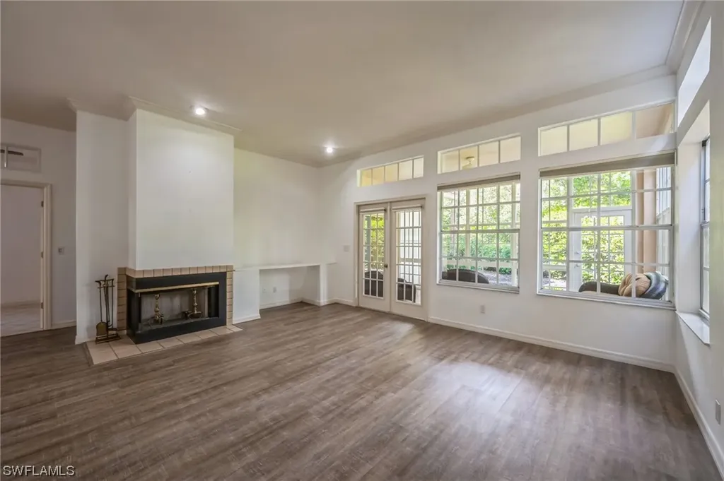 103 Amblewood Lane Naples FL 34105