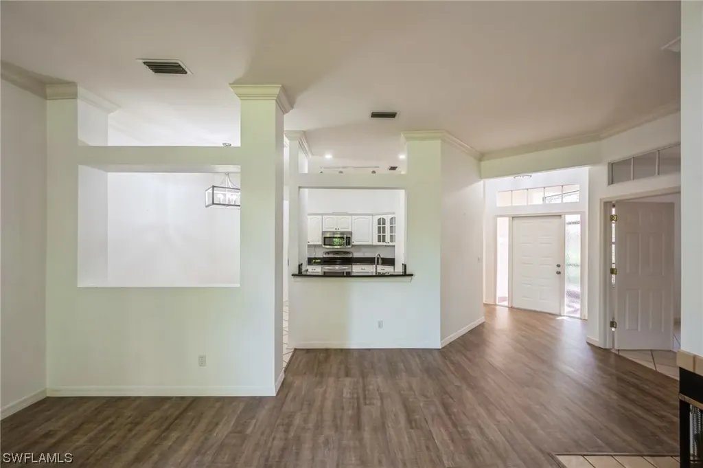 103 Amblewood Lane Naples FL 34105