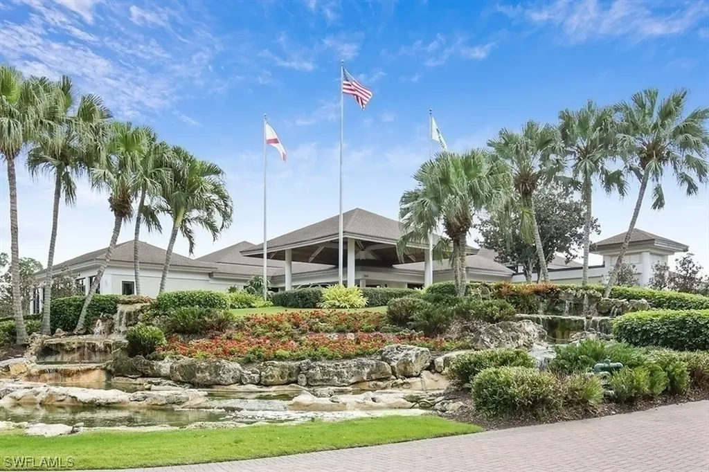 103 Amblewood Lane Naples FL 34105