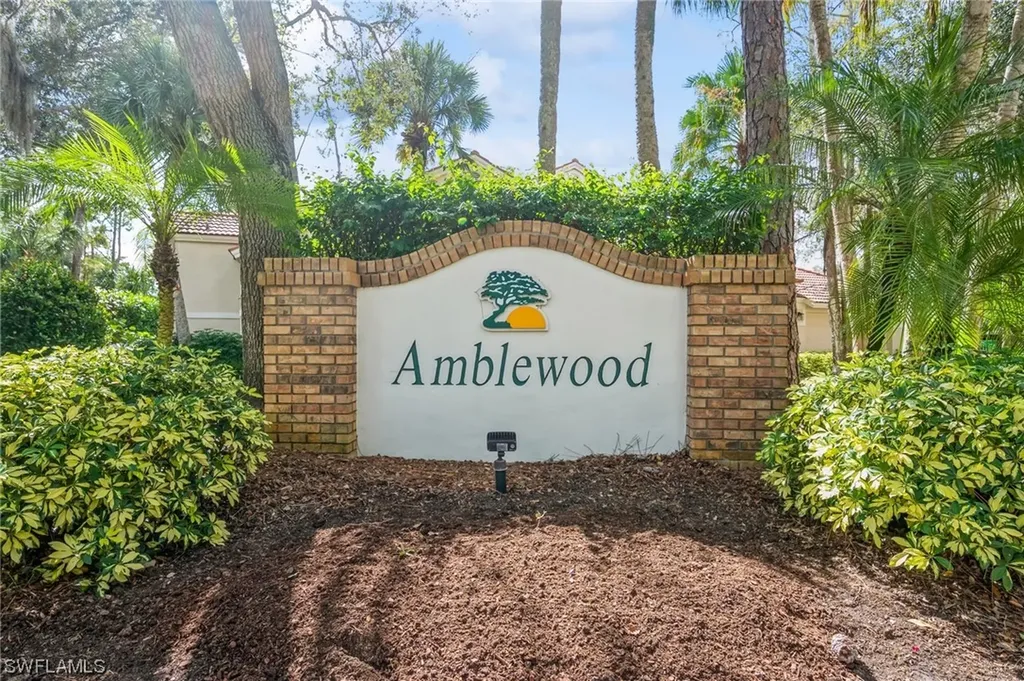 103 Amblewood Lane Naples FL 34105