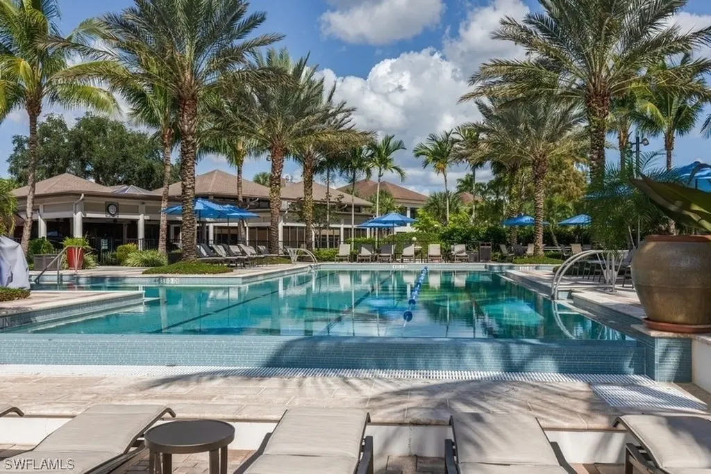 103 Amblewood Lane Naples FL 34105