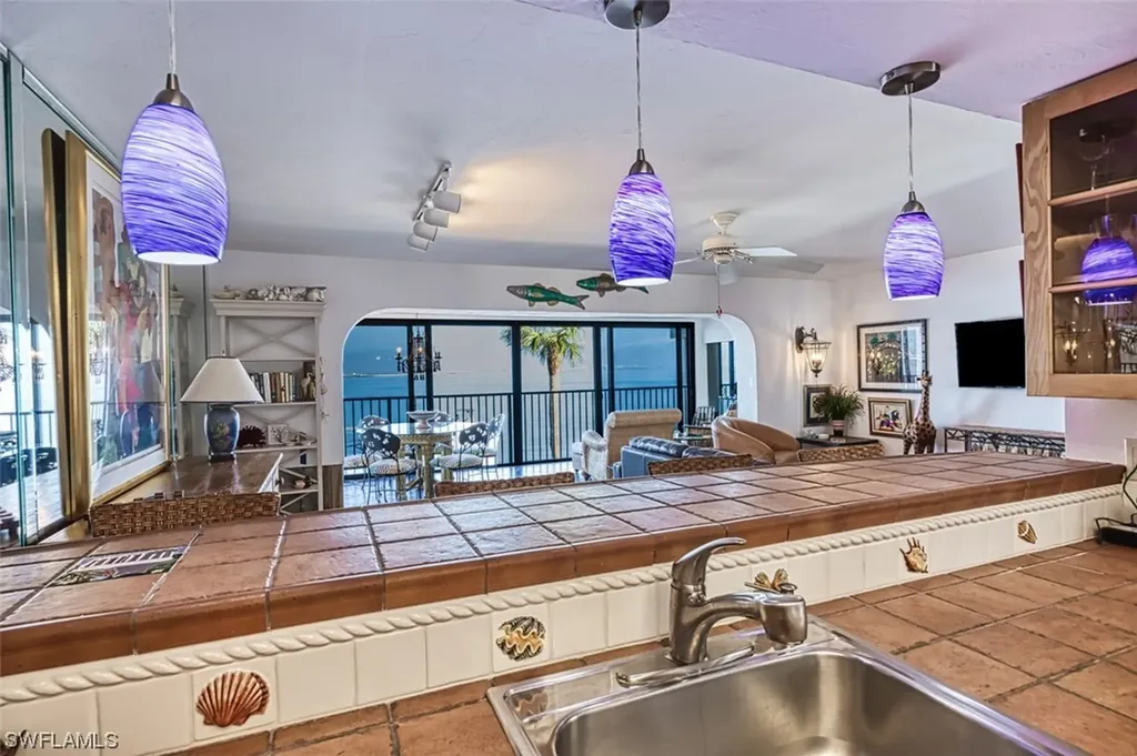 760 Sextant Drive Sanibel FL 33957