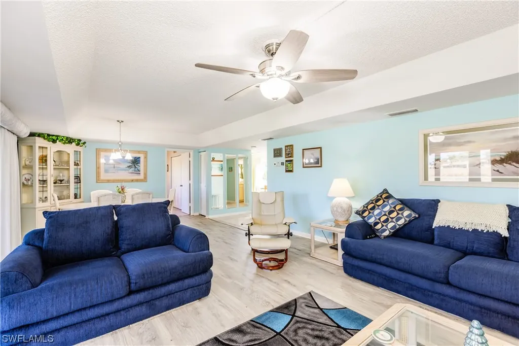 581 Teryl Road Naples FL 34112