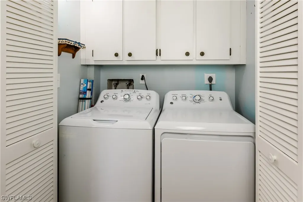 581 Teryl Road Naples FL 34112