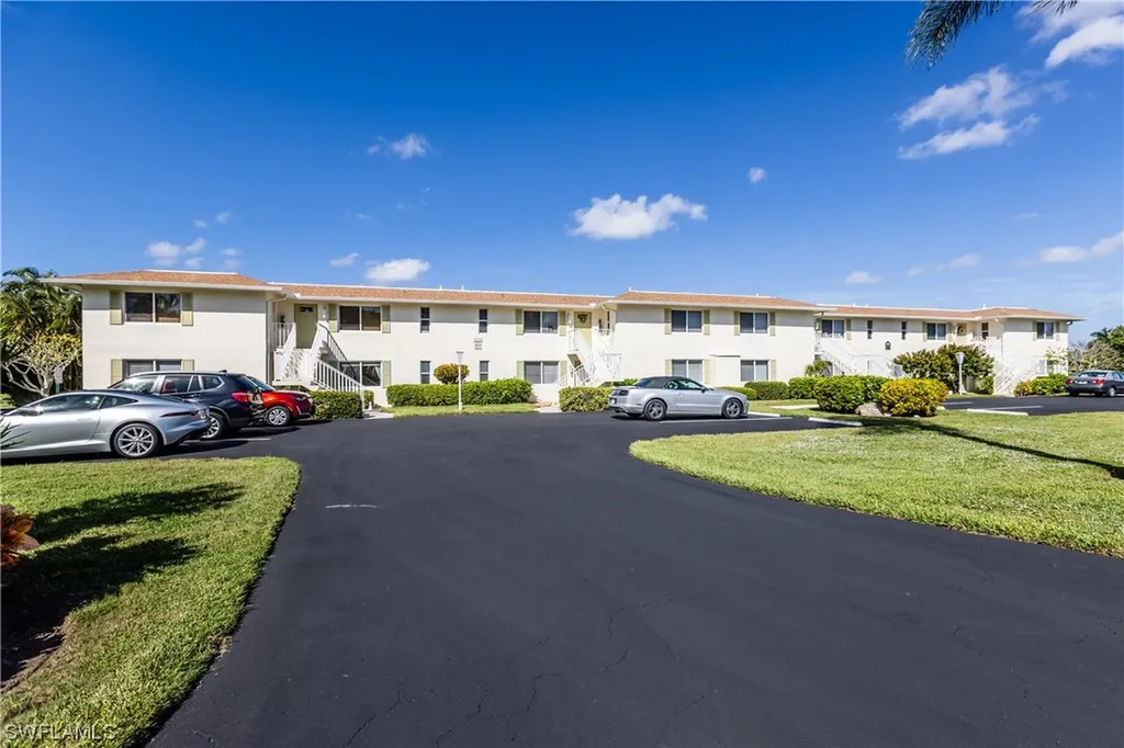 581 Teryl Road Naples FL 34112