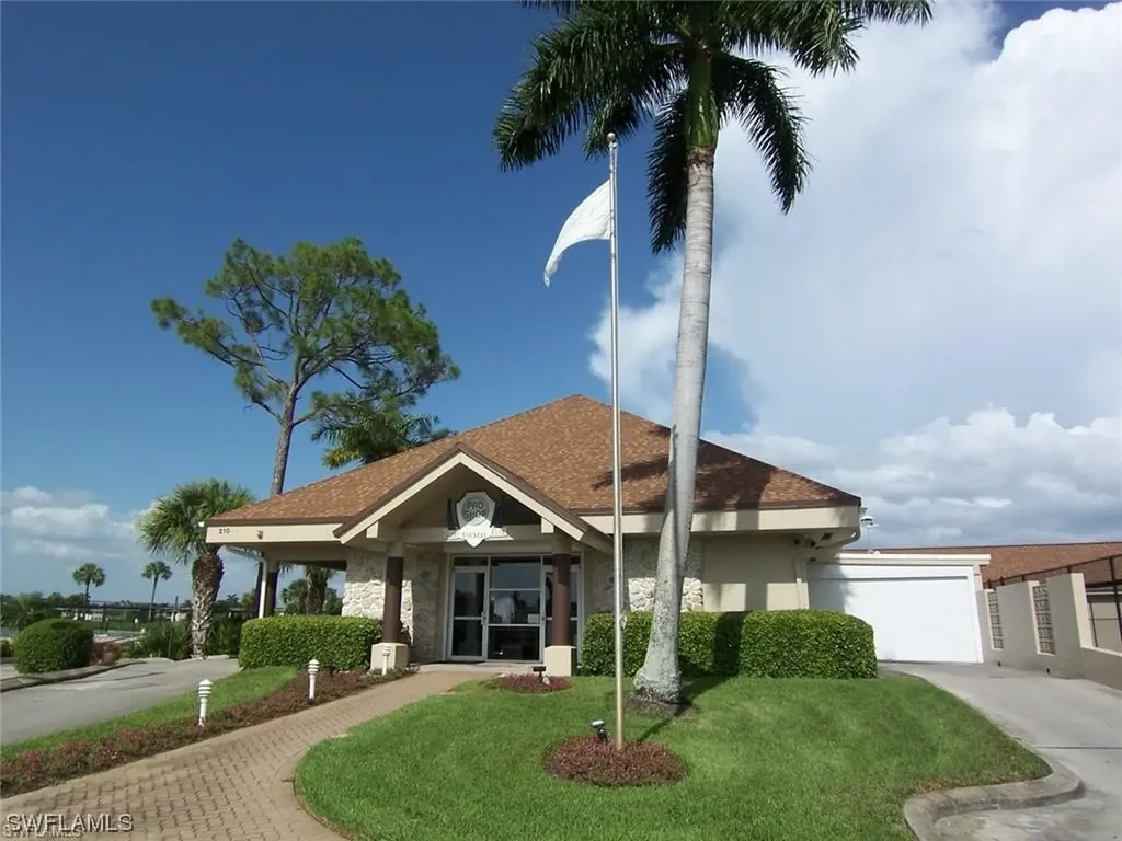 581 Teryl Road Naples FL 34112
