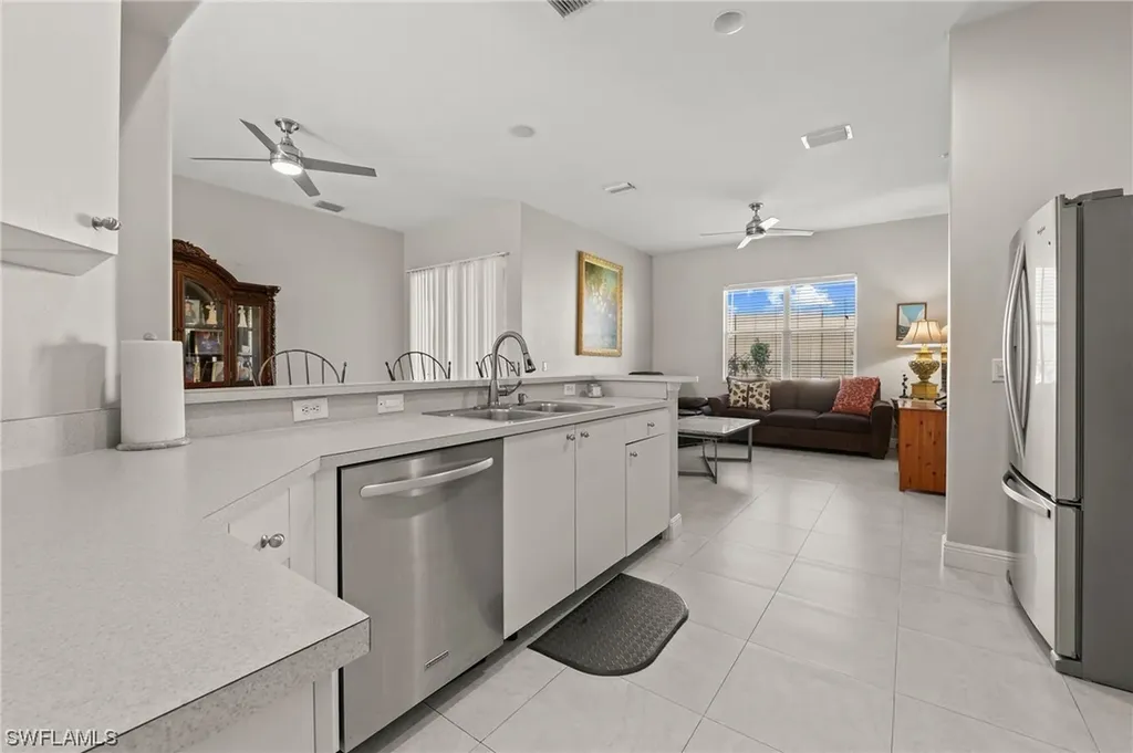 879 Grove Drive Naples FL 34120