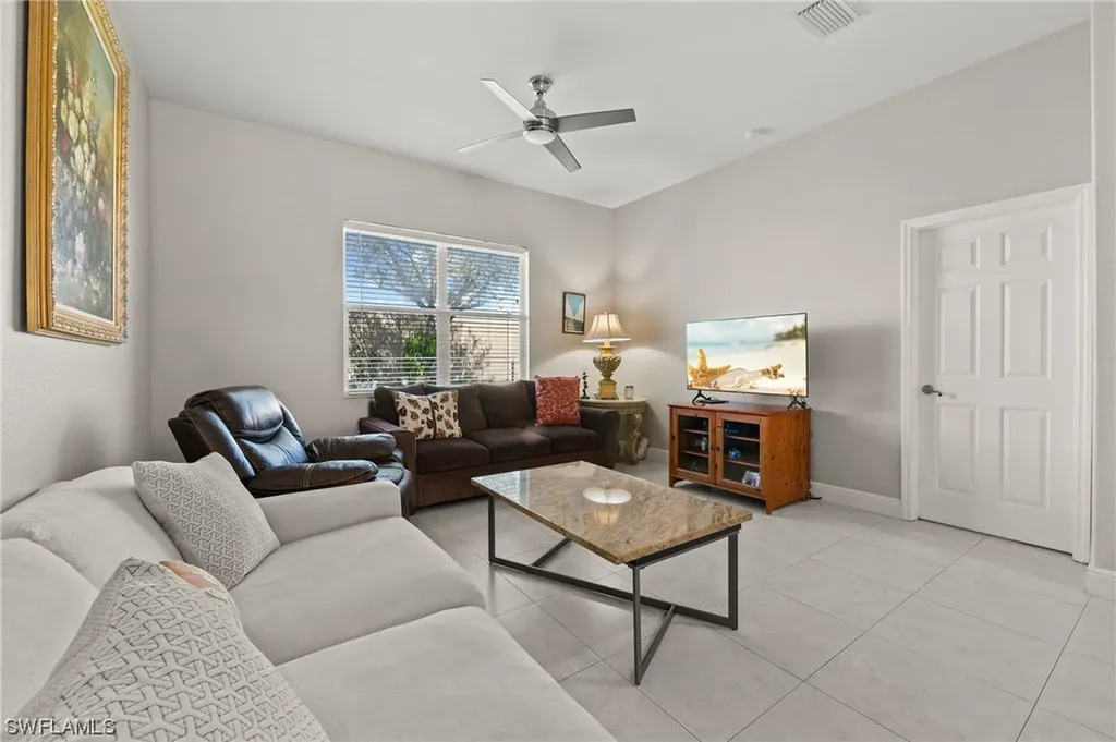 879 Grove Drive Naples FL 34120