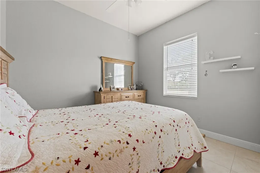 879 Grove Drive Naples FL 34120