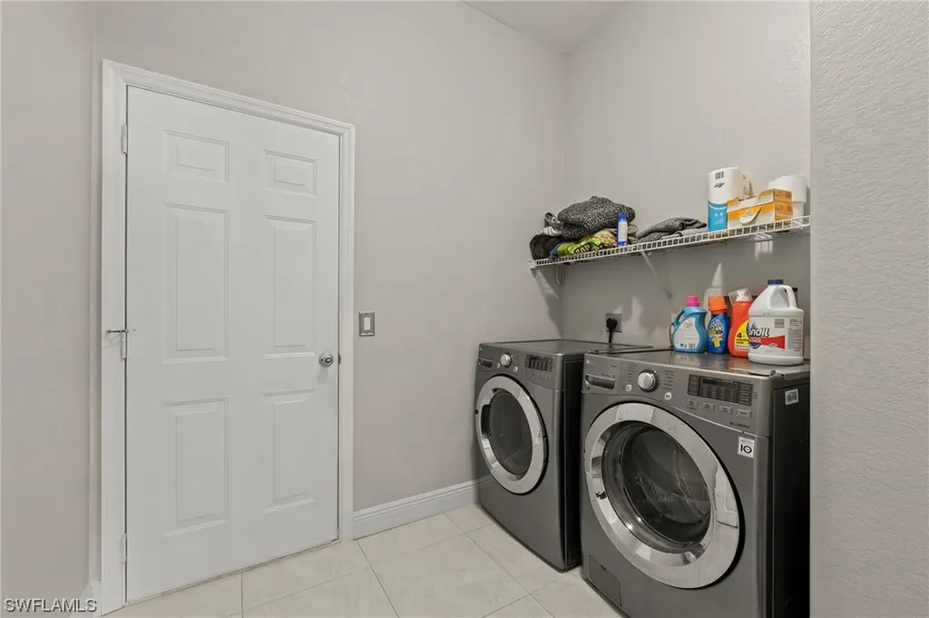 879 Grove Drive Naples FL 34120