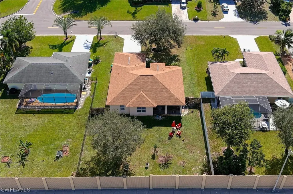 879 Grove Drive Naples FL 34120
