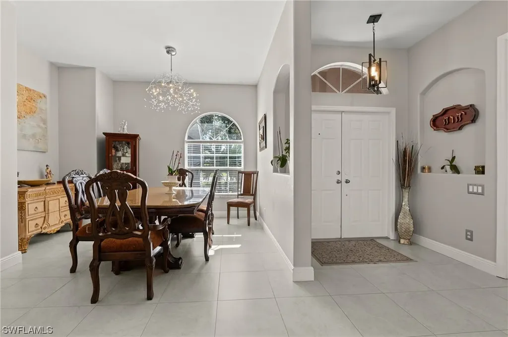879 Grove Drive Naples FL 34120