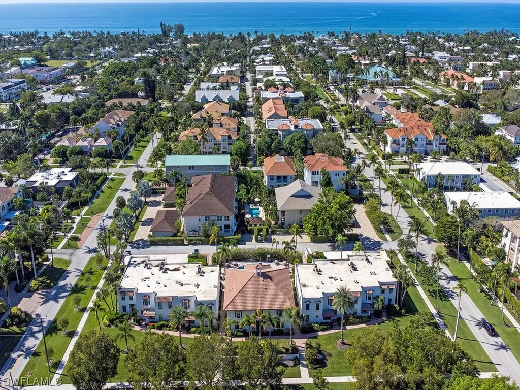 1090 6th Street S Naples FL 34102