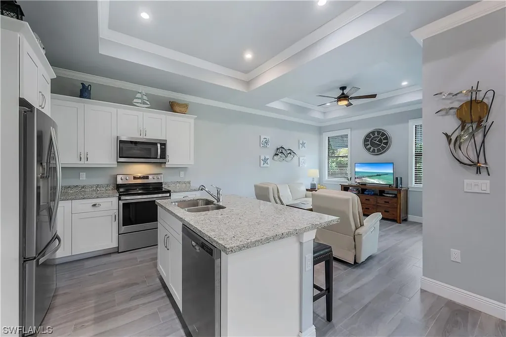109 Cocohatchee Street Naples FL 34110