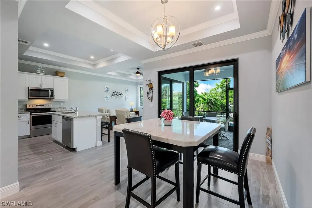 109 Cocohatchee Street Naples FL 34110