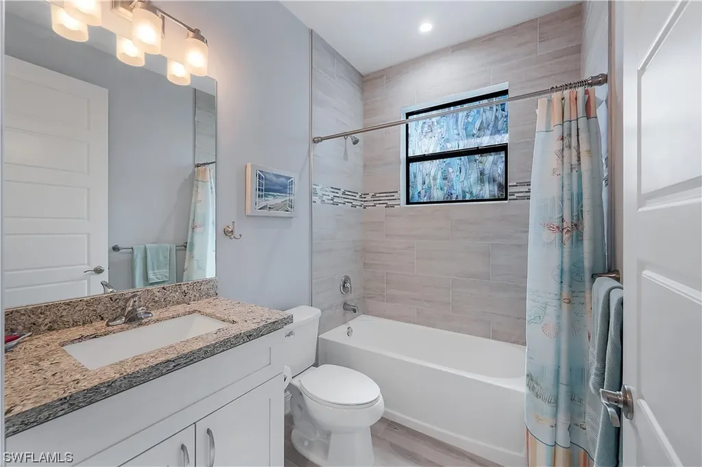 109 Cocohatchee Street Naples FL 34110