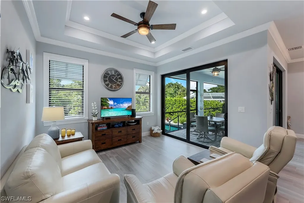 109 Cocohatchee Street Naples FL 34110